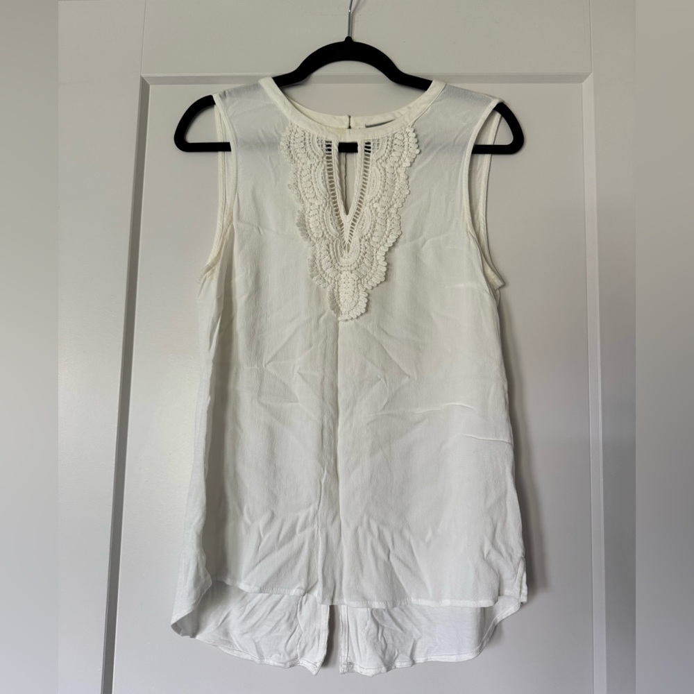 Daniel Rainn Ivory Sleeveless Blouse with Lace Detail Size M